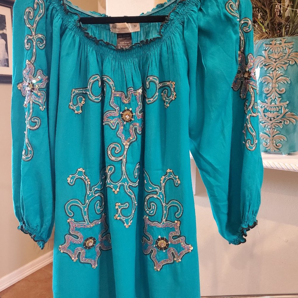 Urban Mango top